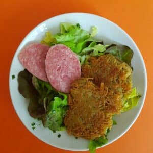 La popotte du jour Râpé de pommes de terre saucisson à cuire et salade (3)